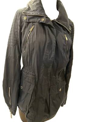 Jaqueta BCBGeneration azul marinho com capuz zíper frontal - Imagem 1 de 4