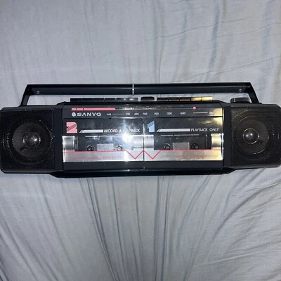 De colección Raro SANYO 80s MS450 AM FM Estéreo Radio Cassette Grabadora Boombox Foto 1 de 4