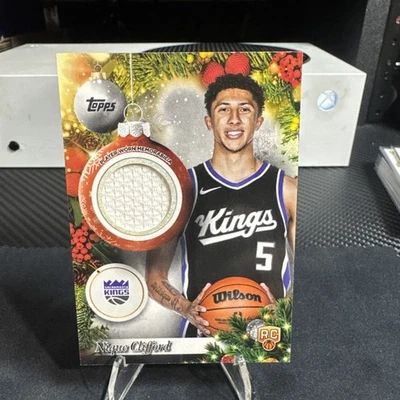 Праздничная баскетбольная нашивка 2025–2026 Topps — Nique Clifford - Изображение 1 из 4