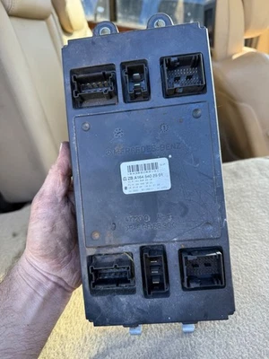 06-11 Mercedes ML350 GL450 FRONT SAM Module Control Unit Signal  A 164 540 25 01 - Image 1 of 4