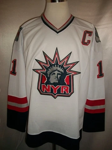 Mark Messier New York Rangers White 1998-1999 Statue of Liberty CCM NHL Jersey Cover