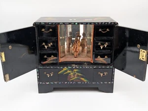 Vintage Black Lacquer Japanese Jewelry Box W/ Dancing Geisha Music Box Faulty - Picture 1 of 8