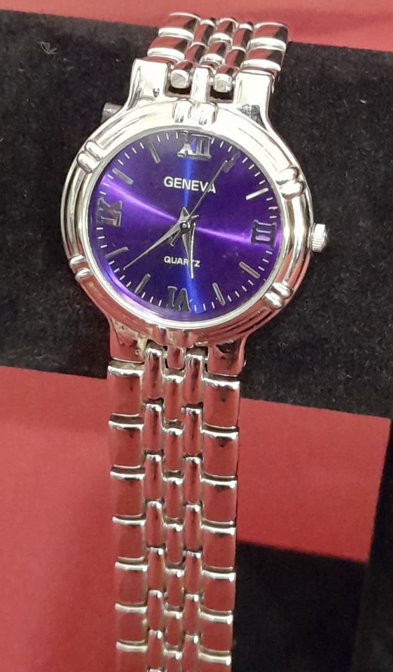 Reloj de cuarzo Geneva plateado y azul para mujer Foto 1 de 4
