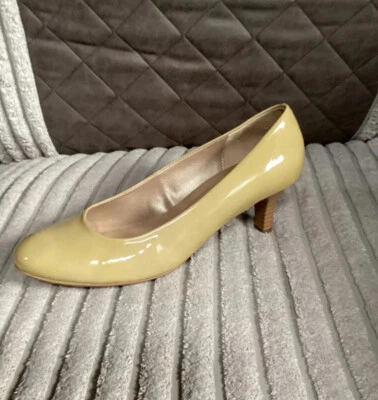 Zapatos de corte Gabor Vesta para mujer Sahara charol tacón medio talla UK 5 usados Foto 1 de 4