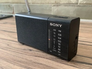 Radio Sony ICF-P36 FM/AM , fonctionnelle . - Imagen 1 de 10