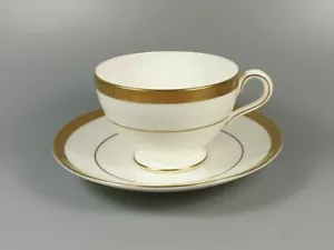 MINTON WINCHESTER K132 TEA CUP AND SAUCER (PERFECT) - Picture 1 of 3