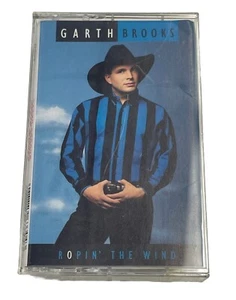 Garth Brooks Ropin' the Wind Cassette Tape - Imagen 1 de 3