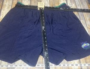 Neu mit Etikett Disney Keywest Resort GRÖSSE XXL HERREN Badehose marineblau Shorts/GRÜNER BESATZ - Bild 1 von 11
