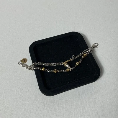 Pulsera calavera plata Alexander McQueen Foto 1 de 3