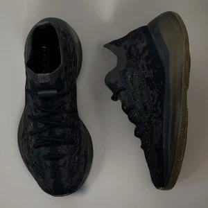 Size 6 - adidas Yeezy Boost 380 Onyx Non-Reflective - Picture 1 of 7