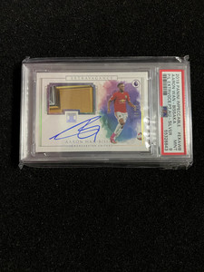Aaron Wan-Bissaka RC 2019 Impeccable Soccer Rookie Patch Auto Silver 08/25 PSA 9