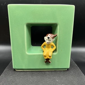 VTG Pottery Ceramic Gnome Pixie Elf MCM Square Window Vase Wall Pocket Green - Picture 1 of 10