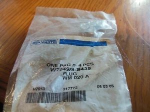 4 OE Ford W704999S439 Plugs - Picture 1 of 2