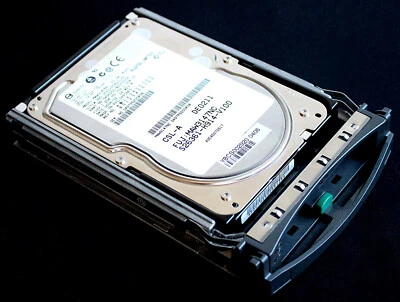 Fujitsu SCSI Ultra 320 / MAW3147NC / 146GB /  3,5"  HDD / Caddy A3C40056861  - Bild 1 von 2