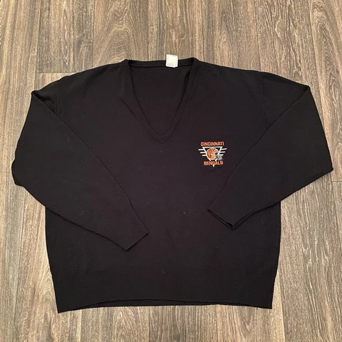 Vintage Cincinnati Bengals Garan V-Neck Pullover Sweater Men’s Size XXL 2XL Cover