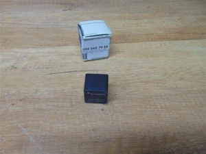 Brand New Relay Genuine Mercedes 639/903/904 - A0045457905 - Picture 1 of 1