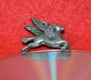MOBIL PEAGASUS NECKLACE CHARM DEALER PROMO CAST METAL SIGN 1950s VINTAGE WINGED - Picture 1 of 11