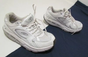 women's Athletic shoe White Size 6 - Picture 1 of 7