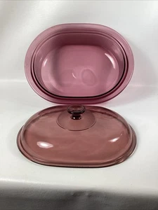 Pyrex Corning Visions Cranberry 4 Quart Gerippt Kasserolle Bräter mit Deckel Sehr guter Zustand - Bild 1 von 12