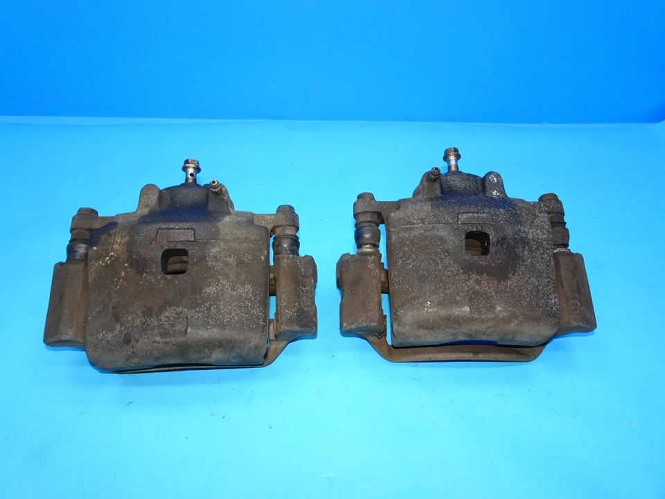 06-12 Pinzas de freno delanteras izquierda y derecha Ford Fusion Mercury Millan MKZ Mazda OEM Foto 1 de 4