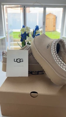 UGG Australia Women's Slippers Size 5 UK size 5 Beige