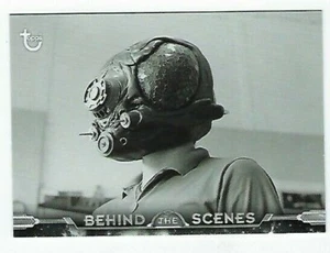 2020 STAR WARS ROTJ BLACK & WHITE BEHIND THE SCENES BTS-12 A VERY FAMILIAR MASK - Picture 1 of 1