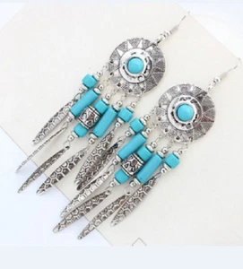 ൠ Ohrringe Perlen türkis silberfarbenes Metall Indianerschmuck 11 cm lang - Bild 1 von 3