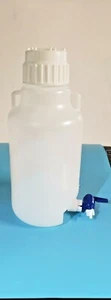 Labor 5 Liter Polypropylen Saugflasche mit auslaufsicherem Zapfen Neu - Bild 1 von 2