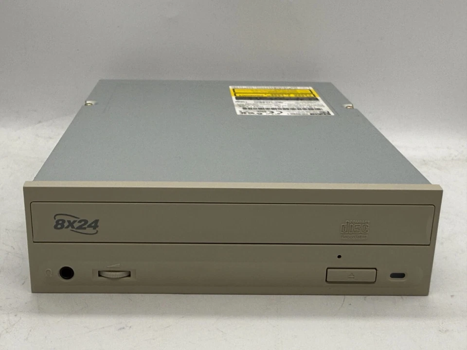 TEAC CD-R58S (8x24) SCSI Burner - Image 1 of 4