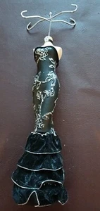 3D Body Form Necklace Holder - Picture 1 of 1
