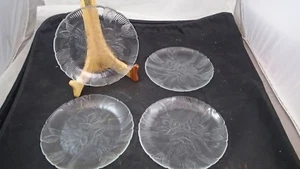 Set 4 Arcoroc Canterbury Fleur Lunch Snack flower pressed glass plates 7 5/8" - Picture 1 of 6