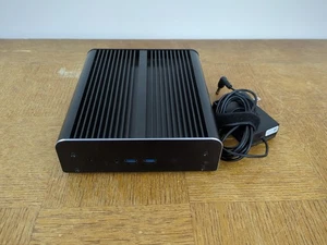 Akasa Newton Fanless Case - Intel NUC - 8GB Ram - 250GB SSD - NO OS - Afbeelding 1 van 8