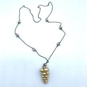 Vintage faux pearl grapes pendant necklace - Imagen 1 de 5