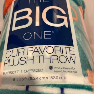 Dogs The Big One Oversized Plush Throw 5Ft X 6 Ft   New - Picture 1 of 4