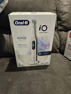 ORAL-B IO CEPILLO DE DIENTES RECARGABLE PROFESIONAL EXCLUSIVO PAQUETE DE INICIO Foto 1 de 3