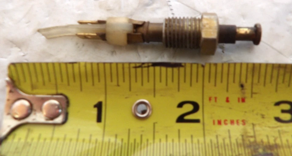 Interruptor de luz domo cortesía puerta Cadillac GM 1966-85 Foto 1 de 1