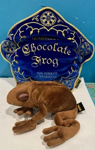 Neu ohne Etikett Harry Potter Honeydukes 12 Zoll Kissen + 10 Zoll Schokoladenfrosch Plüsch-Set - Bild 1 von 12