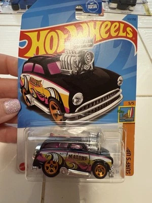 Hot Wheels #122 Malibu Surf N Turf versión negra Surf's Up 5/5 Foto 1 de 3
