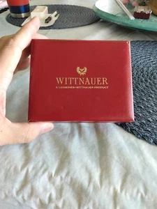 Antica scatola per orologio Longines - Wittnauer Deluxe rossa misura grande  - Foto 1 di 11