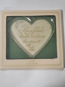 1982 Hallmark Keepsake Love Is Forever Dated Acrylic Heart Ornament Original Box - Bild 1 von 1