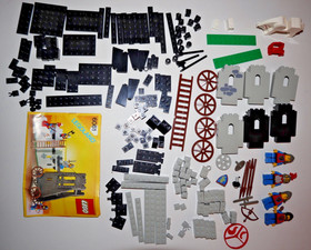 Vintage 1984 LEGO Castle: Siege Tower (6061), Complete with/Original Manual