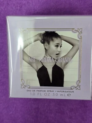 Ari By Ariana Grande Eau De Parfum Spray 1 OZ Foto 1 de 4