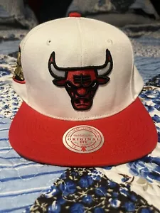 Mitchell & Ness Chicago Bulls NBA Finals 1998 Cap / Hat Snapback White / Red - Picture 1 of 5