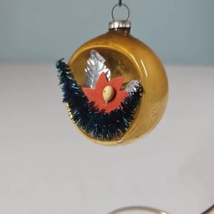 Vintage Gold Mercury Glass Christmas Ornament Diorama of A Poinsettia Japan - Picture 1 of 4