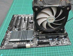 Xeon E5-2687W + Gigabyte X79-UD3 + 16 GB de RAM + Kit de refrigeración - Potente estación de trabajo - Imagen 1 de 5