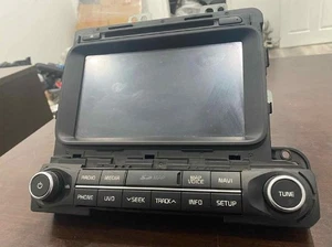Radio Kia Optima 2014-2015 GPS pantalla navegación 96560-4C102CA OEM - Imagen 1 de 2
