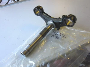 Kawasaki S1B 250 -74 Steering Stem Head Fork Holder Under 44037-076 NOS - Picture 1 of 2