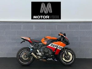2014 Honda CBR1000RR Fireblade 1000 Super Sports Petrol Manual (180 ps) - Picture 1 of 16