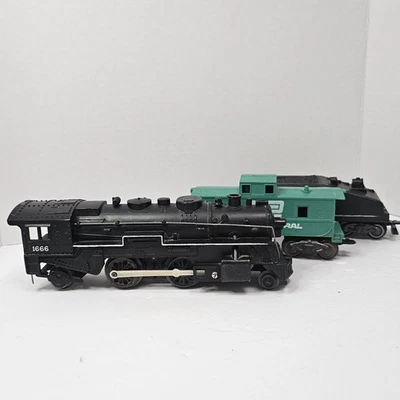 Vintage 1950 Marx O Gauge Black 1666 Locomotive & Cars 2-4-2 Wheel Config  - Image 1 of 4