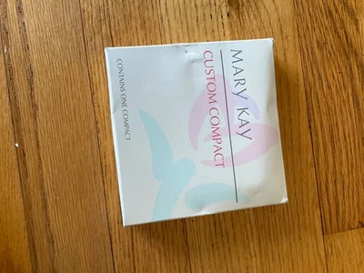 Compacto personalizado Mary Kay vintage nuevo en caja Foto 1 de 2